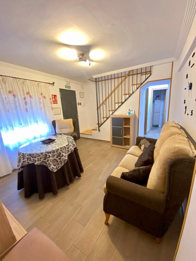 Casa Godoy Apartment กาเซเรส ภายนอก รูปภาพ