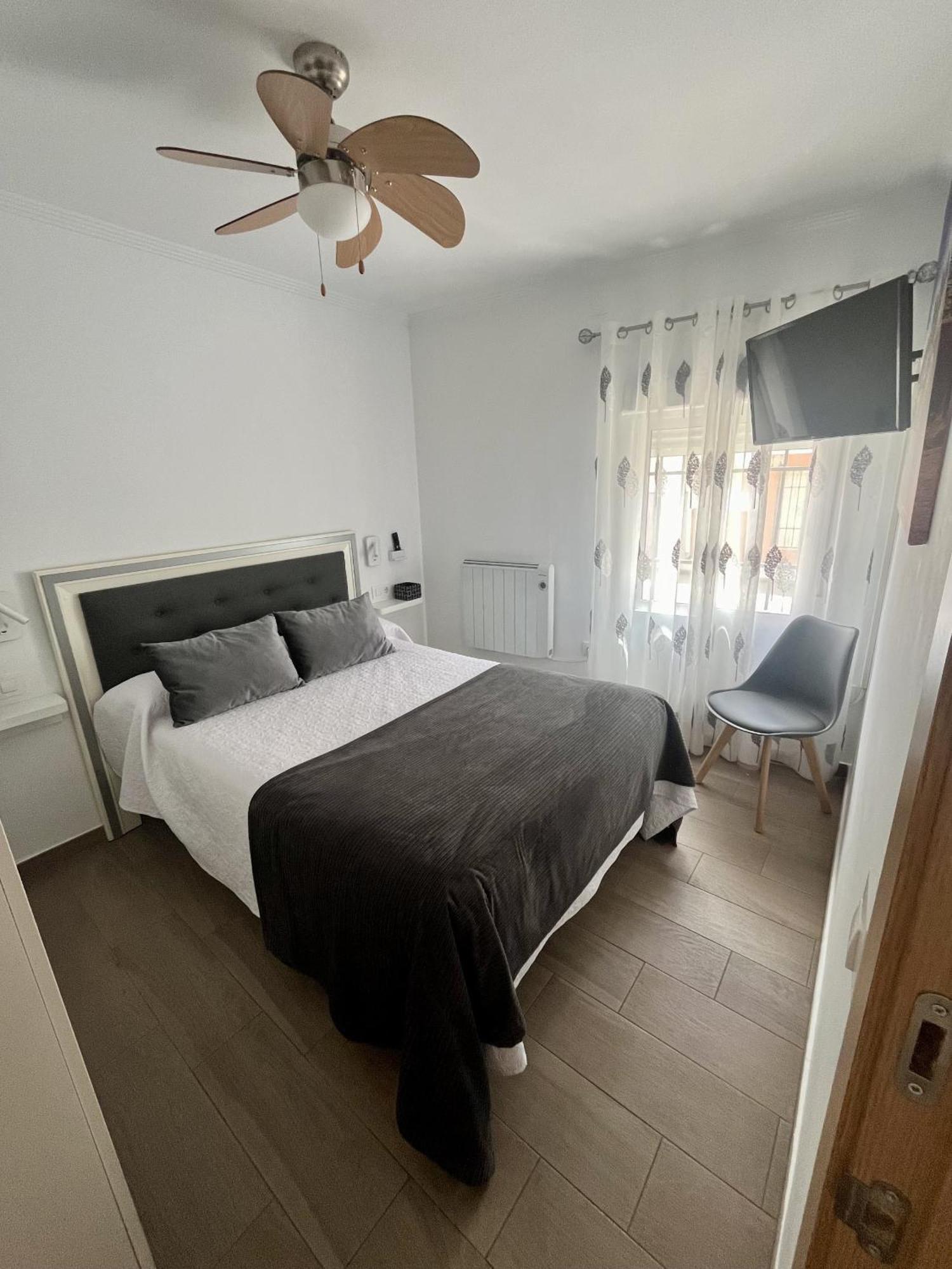 Casa Godoy Apartment กาเซเรส ภายนอก รูปภาพ